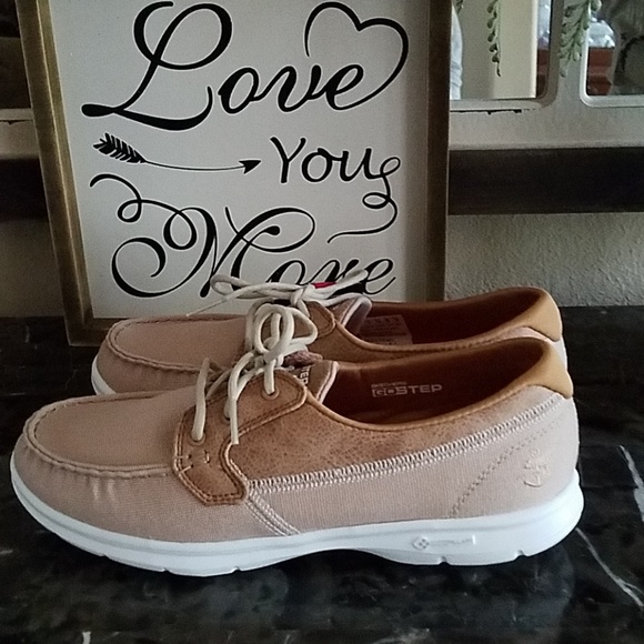 Skechers Tan GoStep Goga Max Lace Up Shoes - Picture 4 of 6